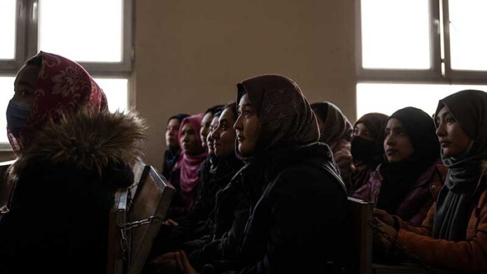balkhab-اخراج-دانشجویان-دختر-هزاره-از-دانشگاه-کابل